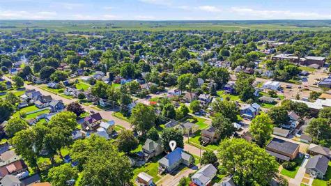 302 E 2nd Street Washington IA 52353