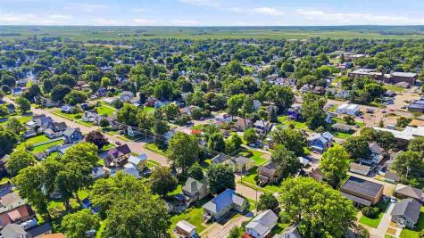 302 E 2nd Street Washington IA 52353