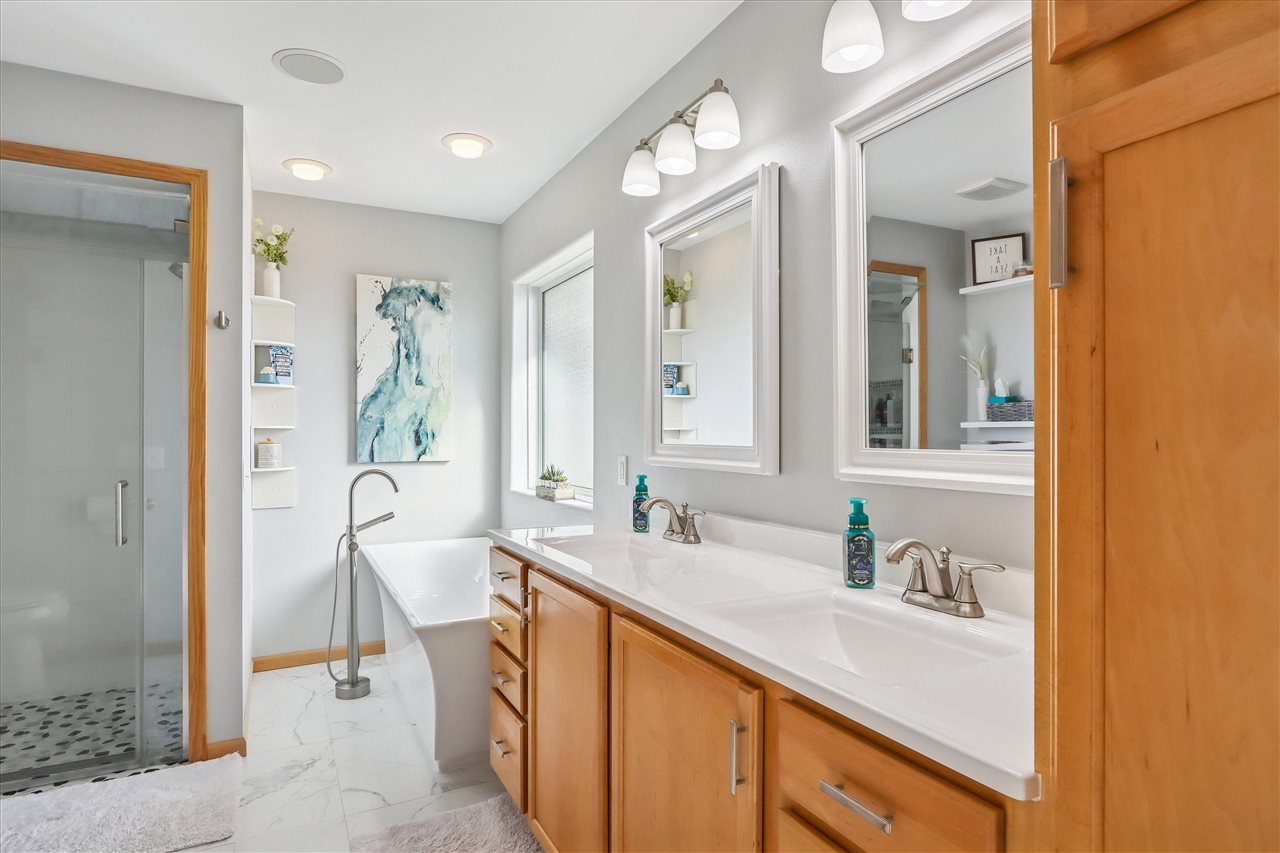 158 Eversull Lane Iowa City IA 52245