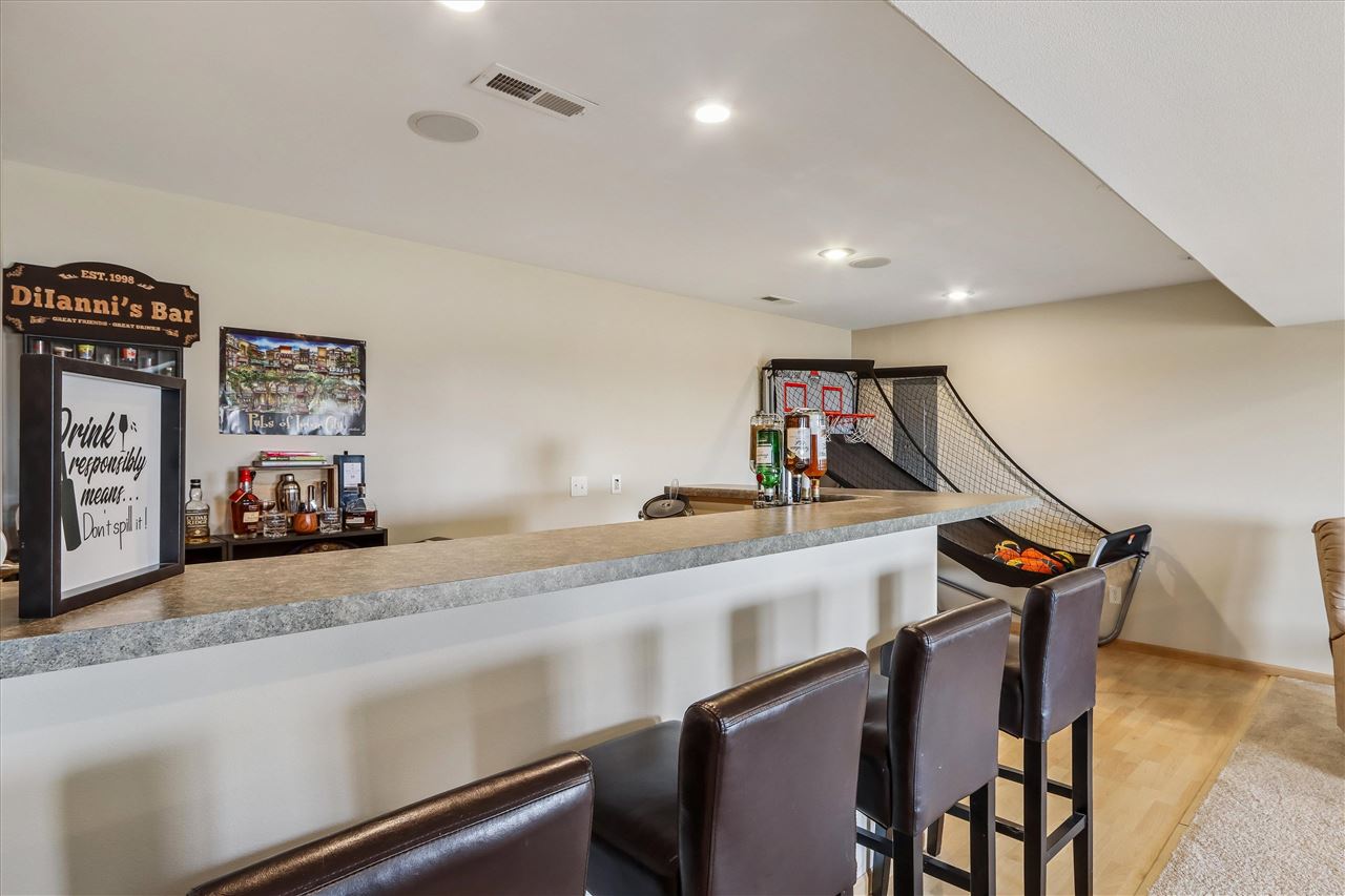 158 Eversull Lane Iowa City IA 52245