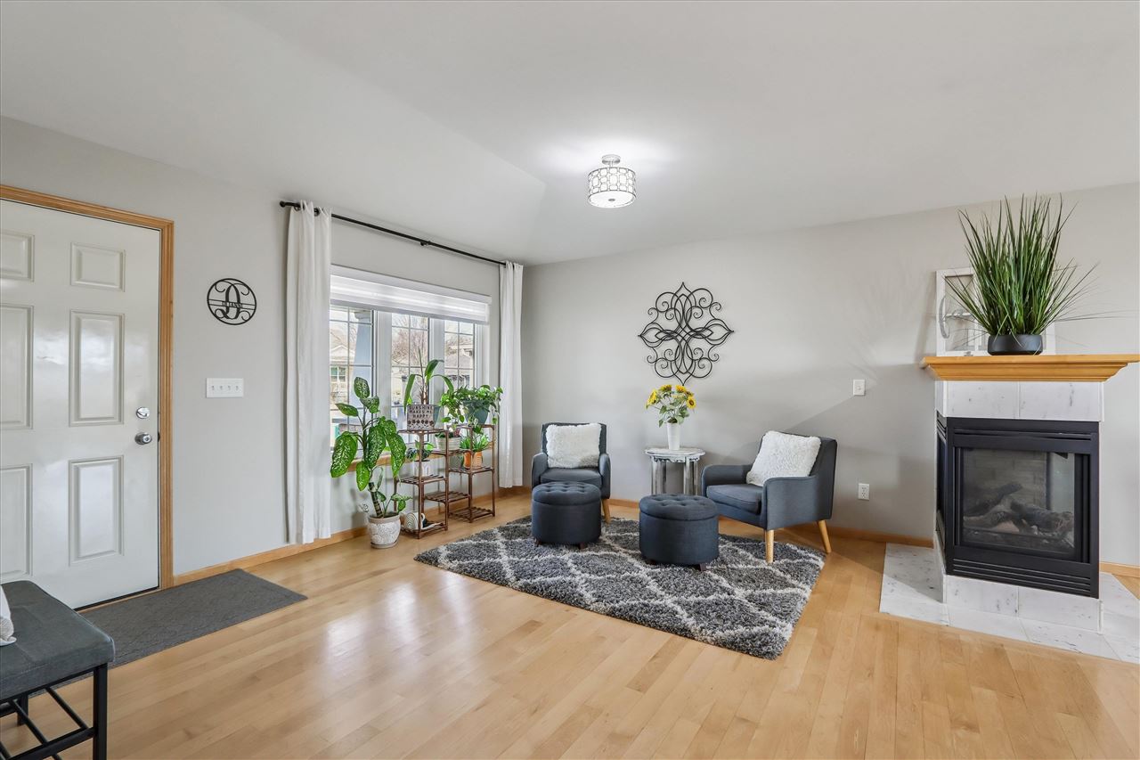158 Eversull Lane Iowa City IA 52245