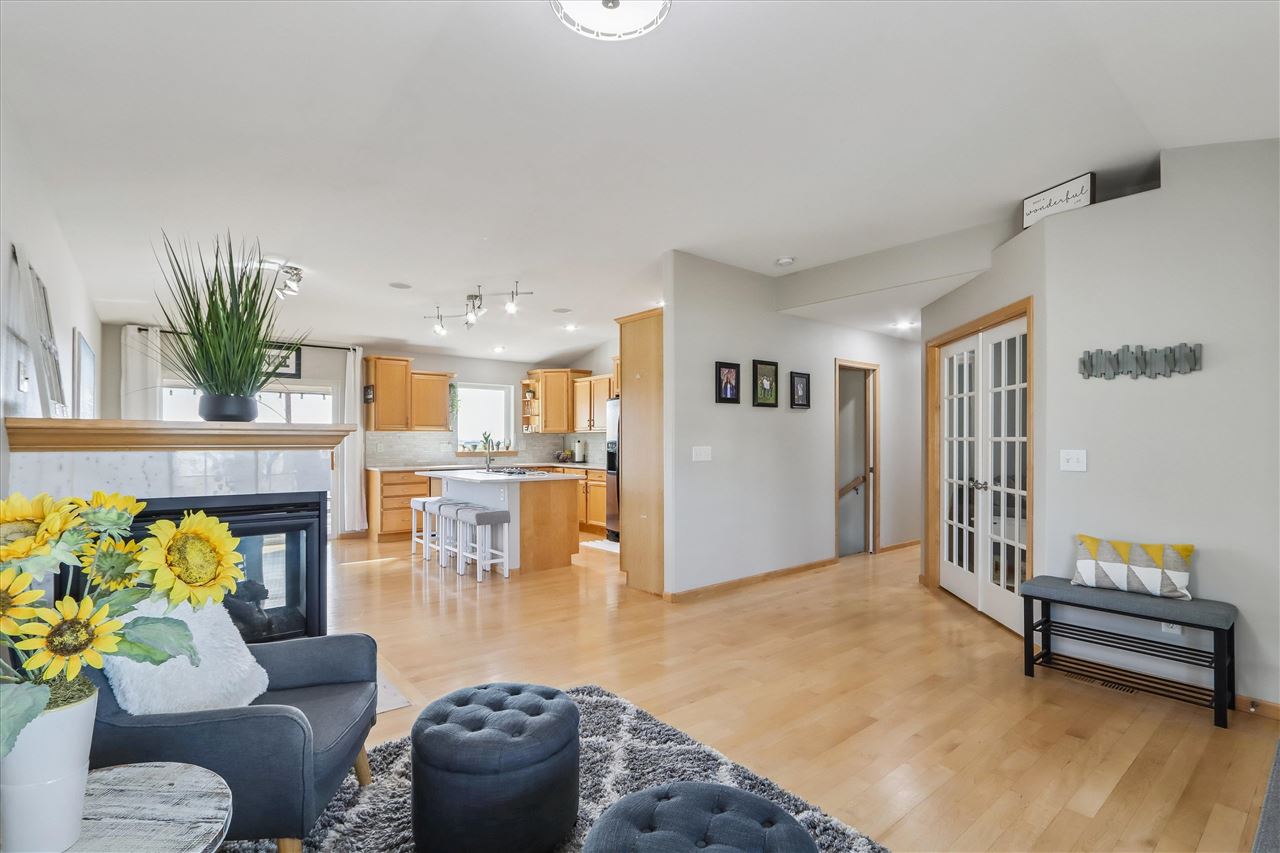 158 Eversull Lane Iowa City IA 52245