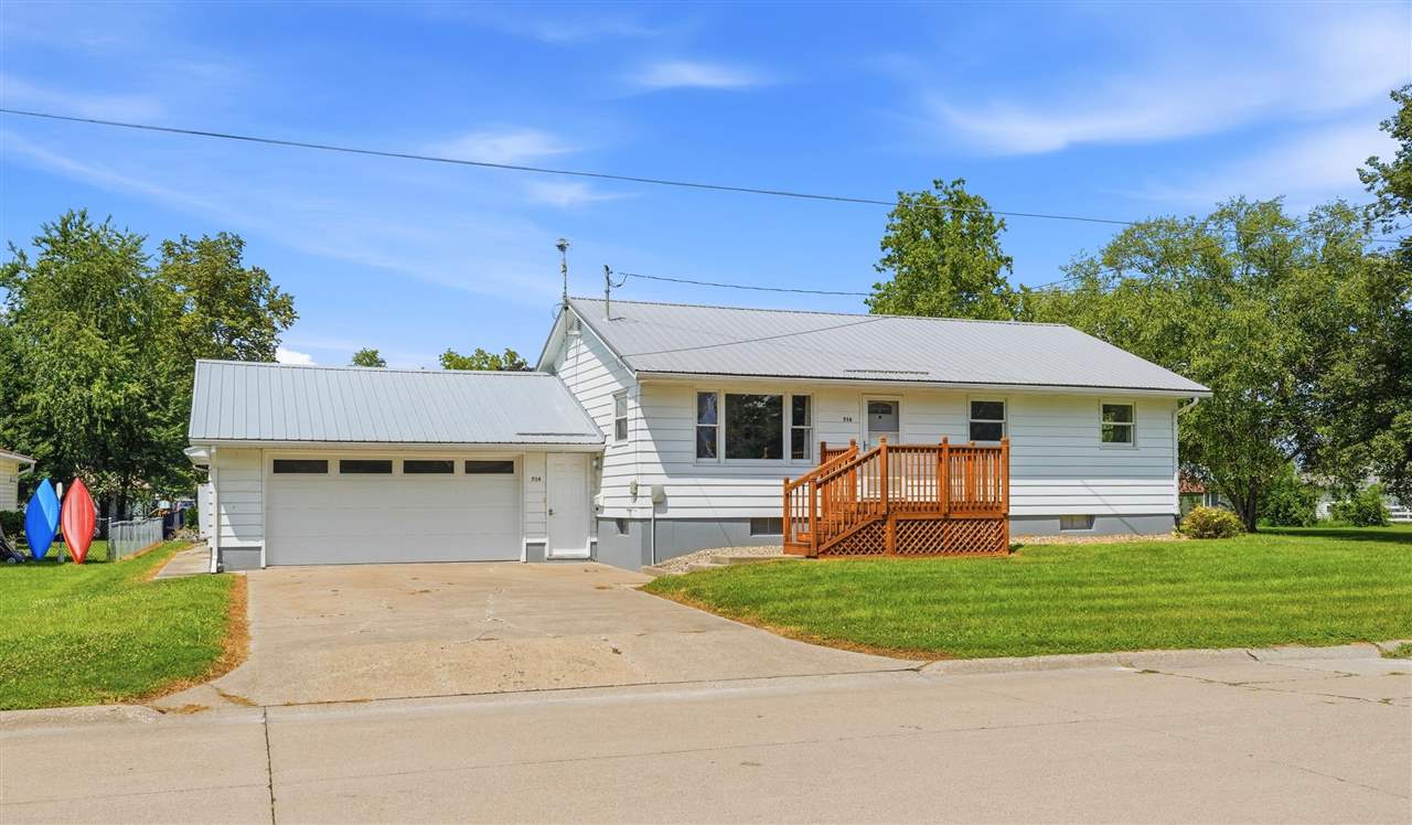 714 E Harrison Street Washington IA 52353