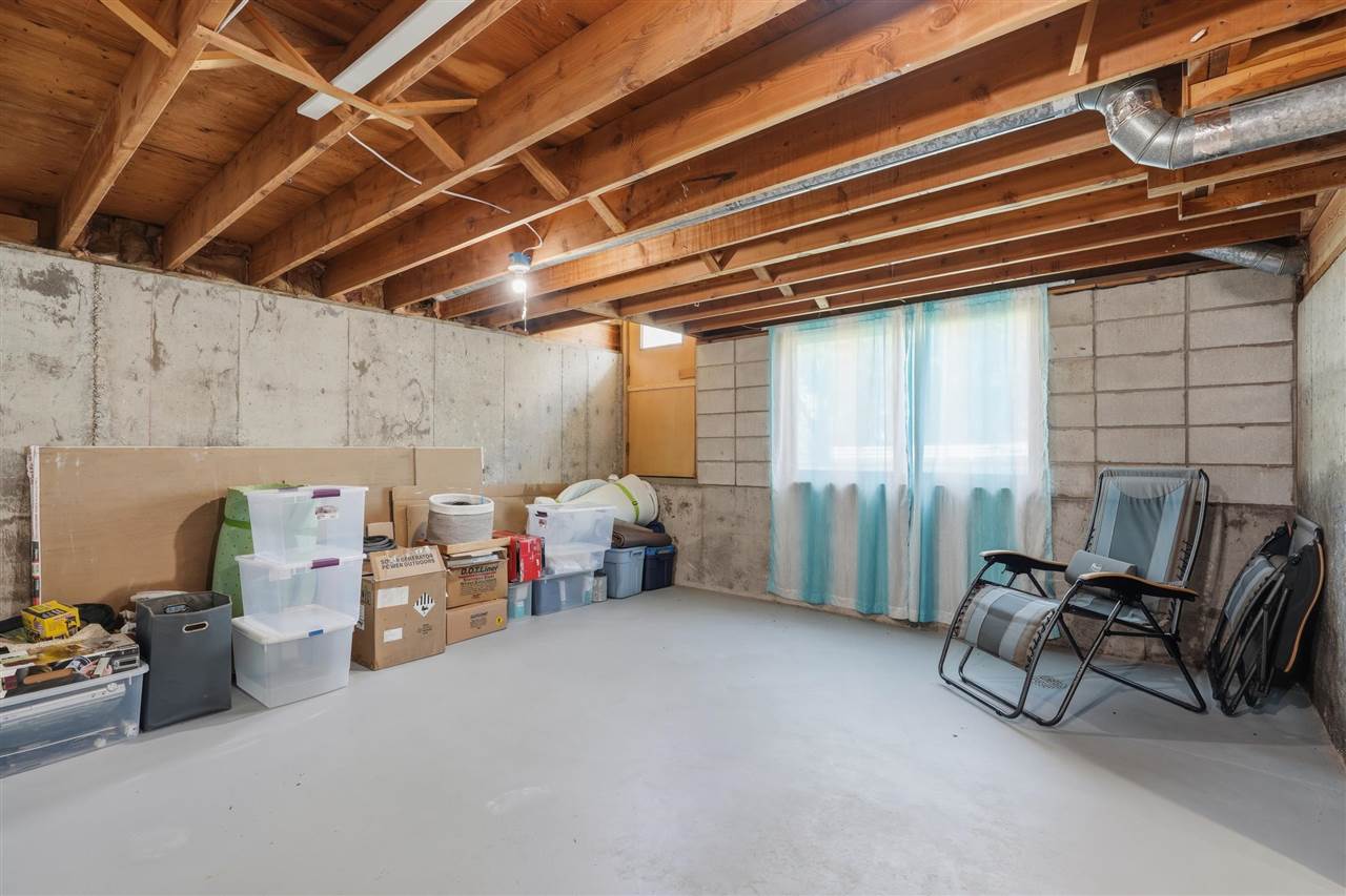714 E Harrison Street Washington IA 52353