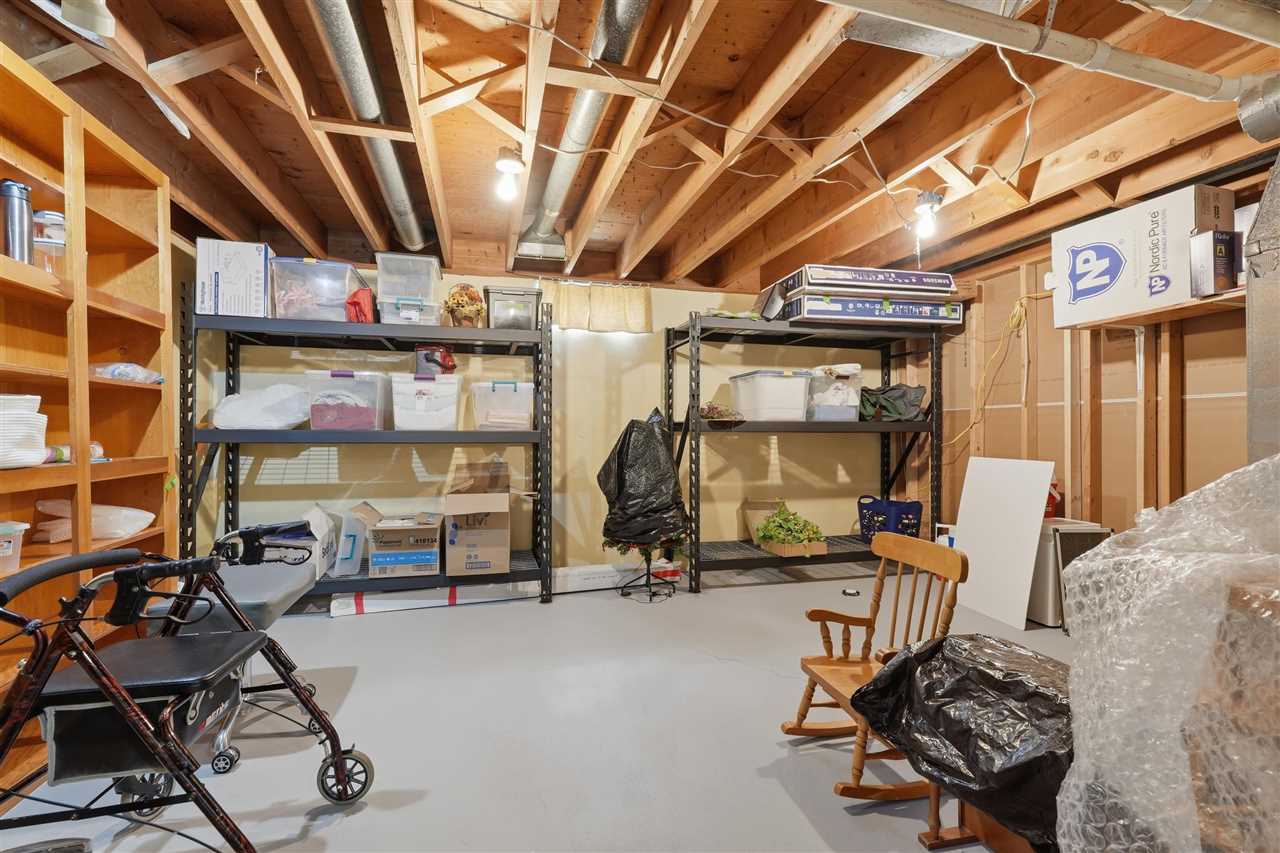 714 E Harrison Street Washington IA 52353