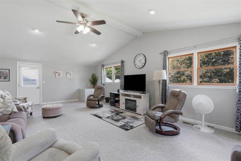 714 E Harrison Street Washington IA 52353