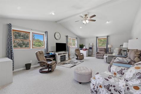 714 E Harrison Street Washington IA 52353