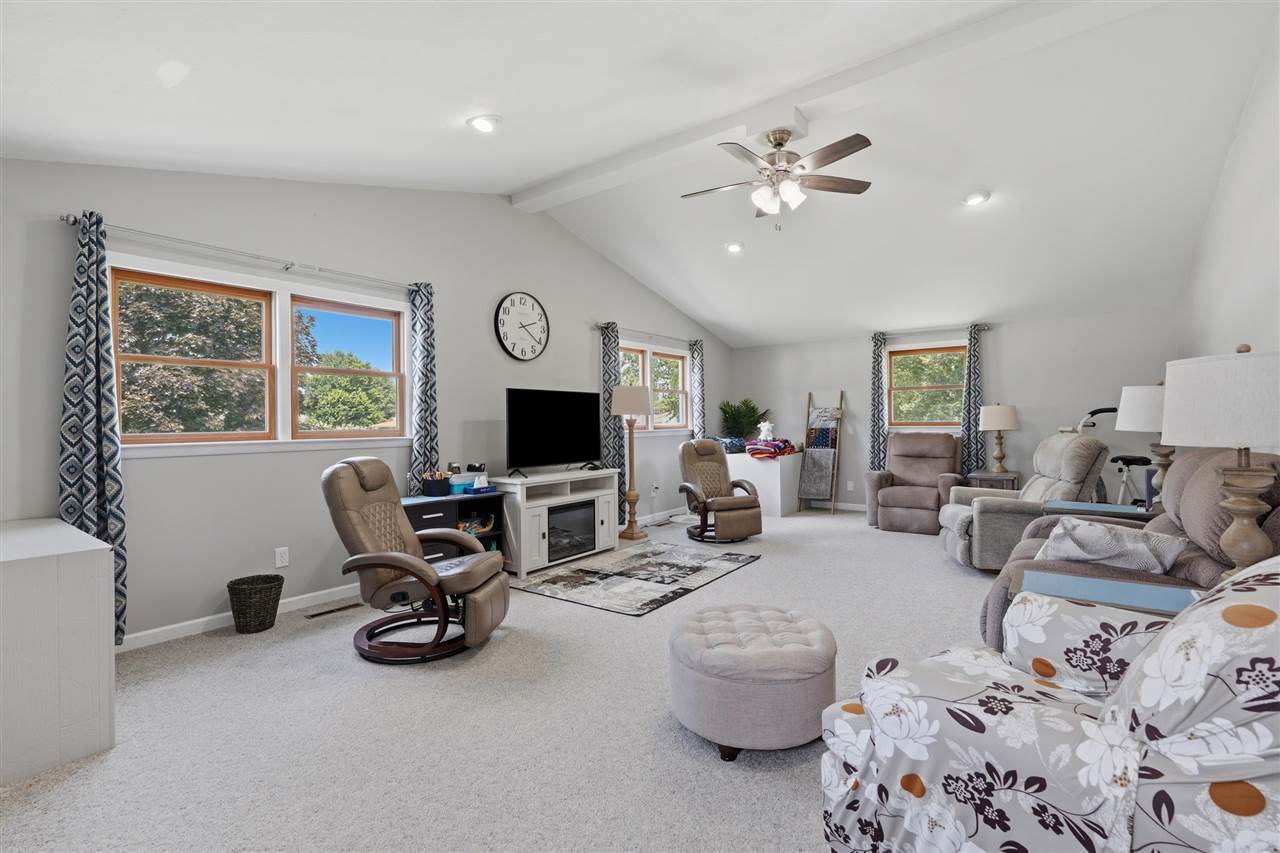 714 E Harrison Street Washington IA 52353