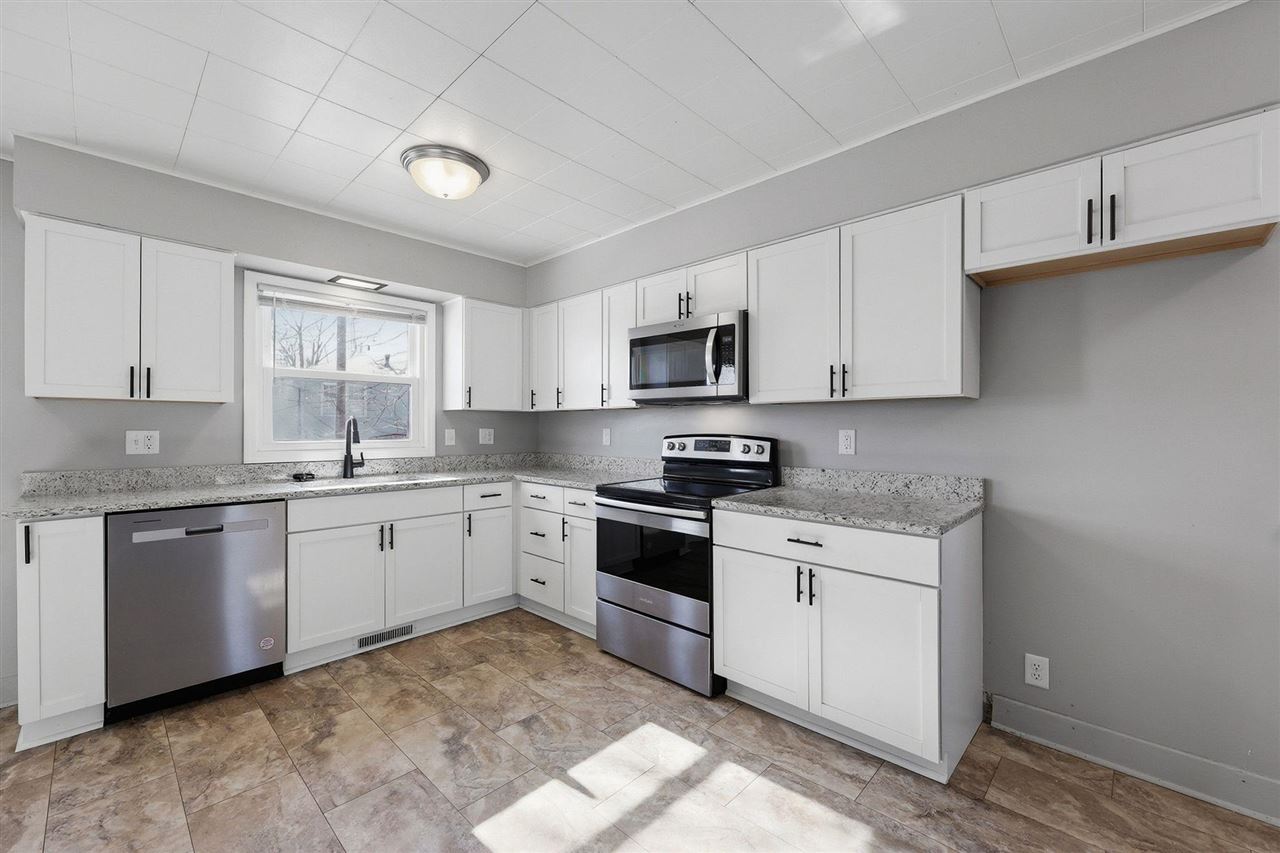 231 32nd Street NE Cedar Rapids IA 52402
