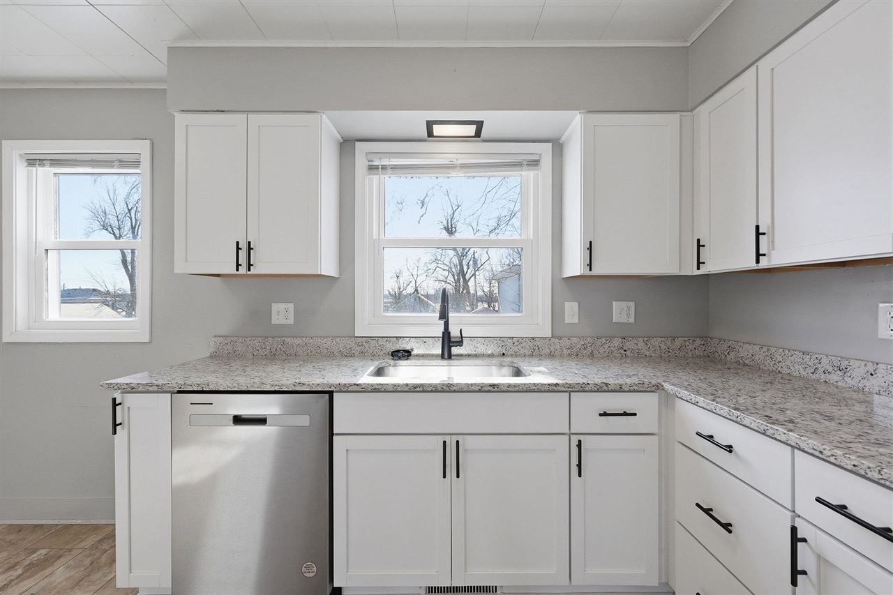 231 32nd Street NE Cedar Rapids IA 52402