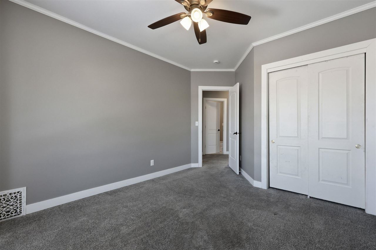 231 32nd Street NE Cedar Rapids IA 52402