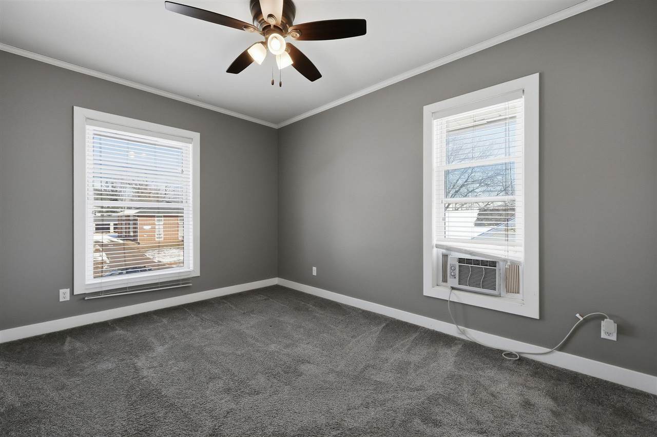 231 32nd Street NE Cedar Rapids IA 52402