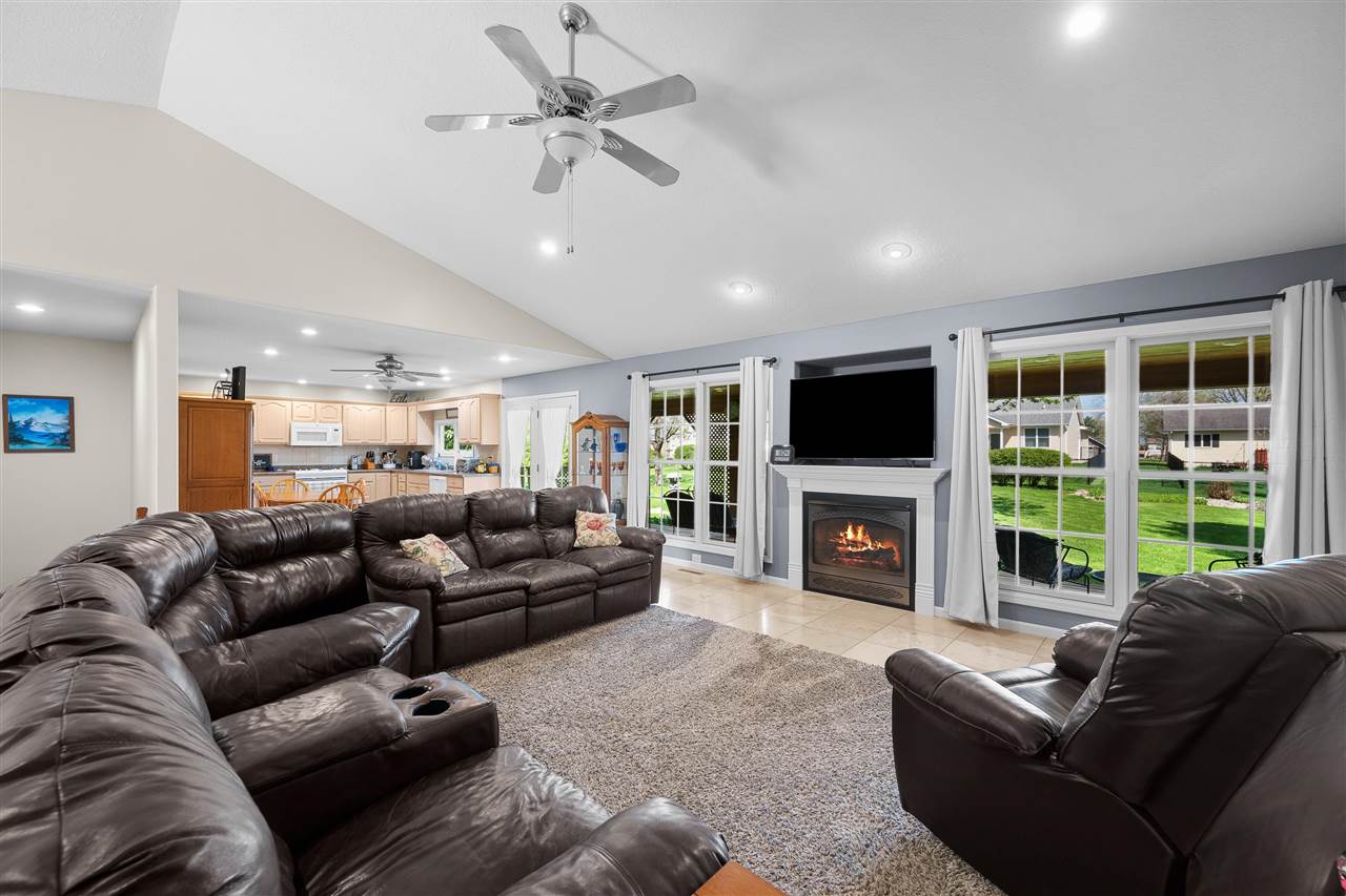 318 Sycamore Street Wilton IA 52778