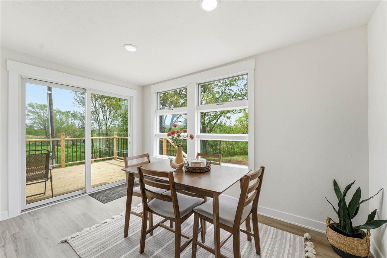 21202 180th Avenue IA 52660