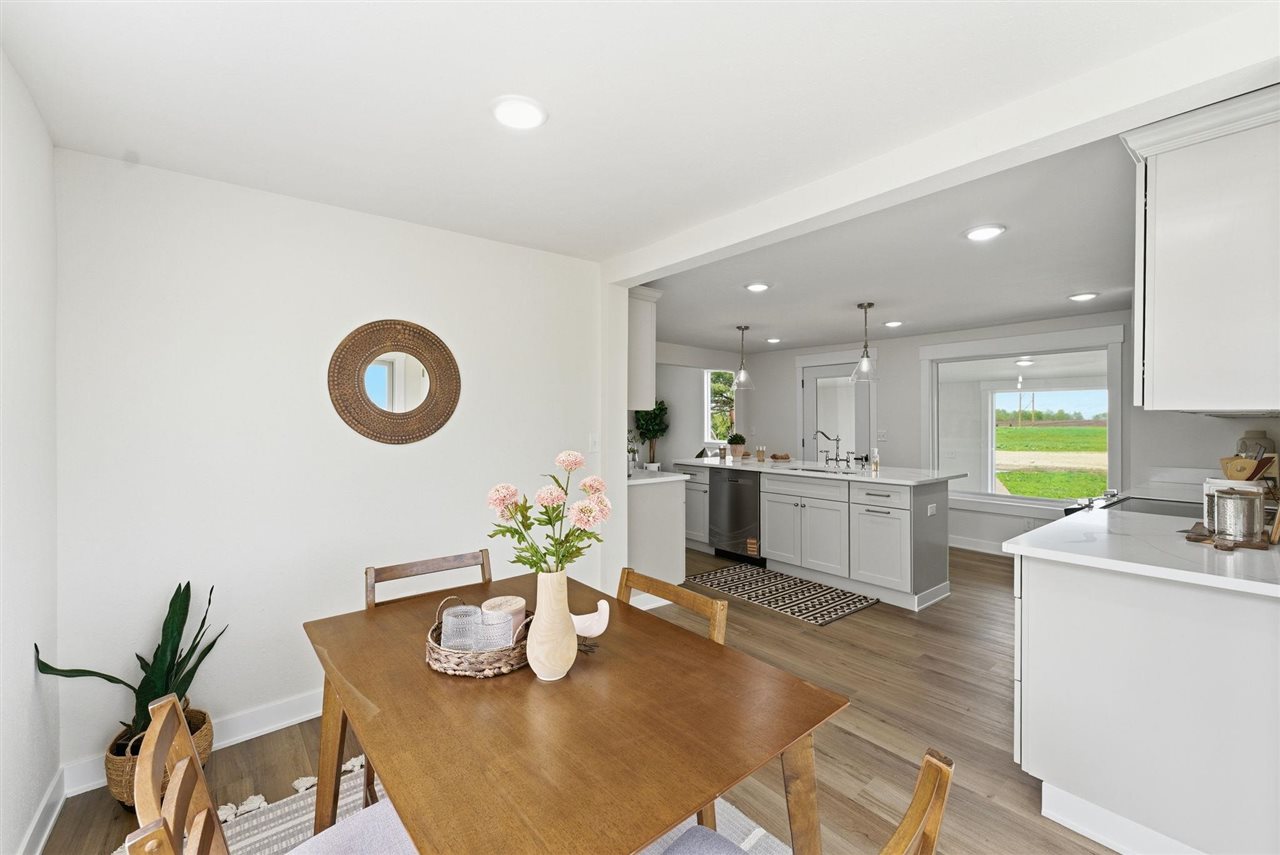 21202 180th Avenue IA 52660
