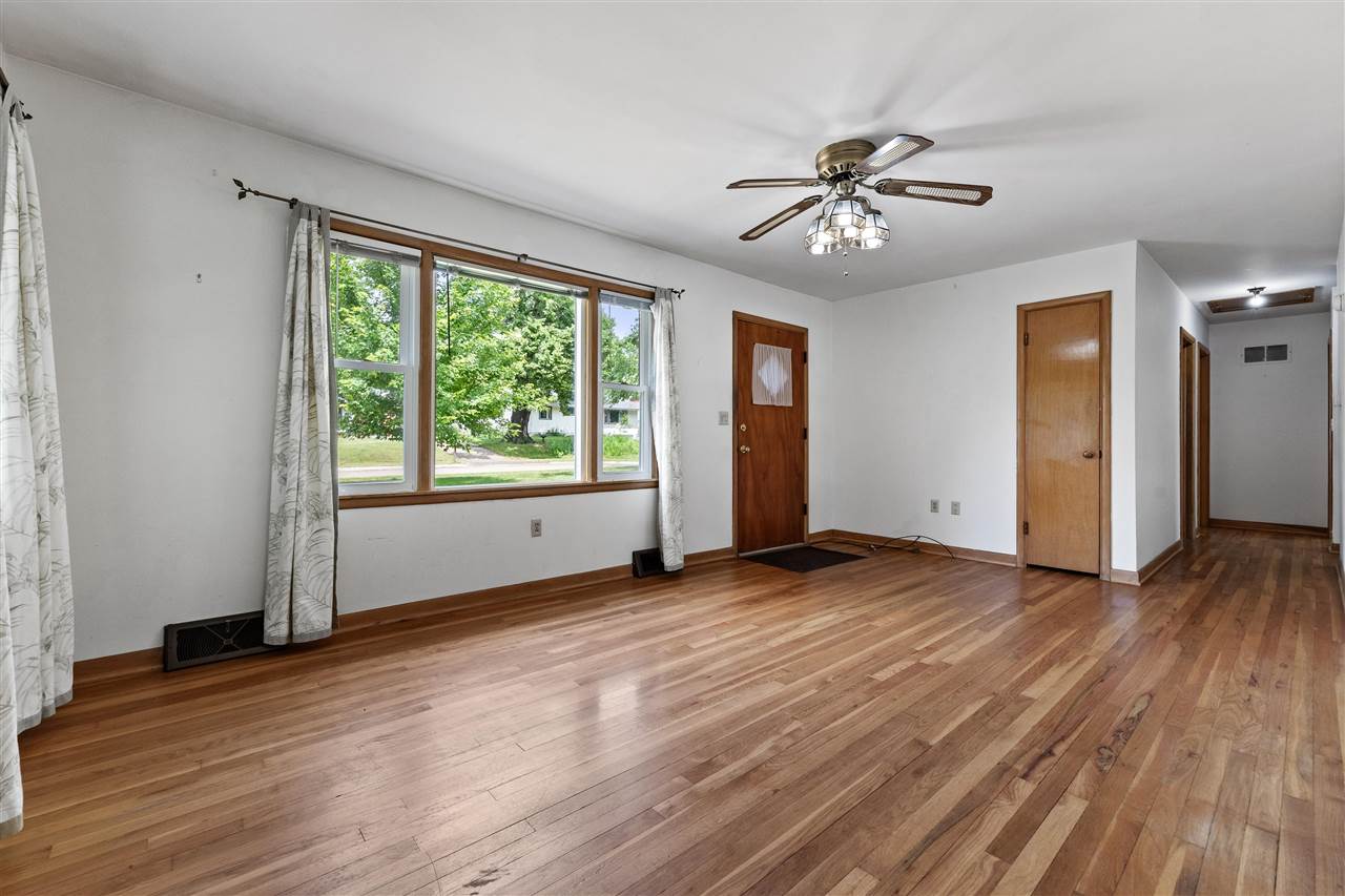 805 9th Avenue Coralville IA 52241-0000