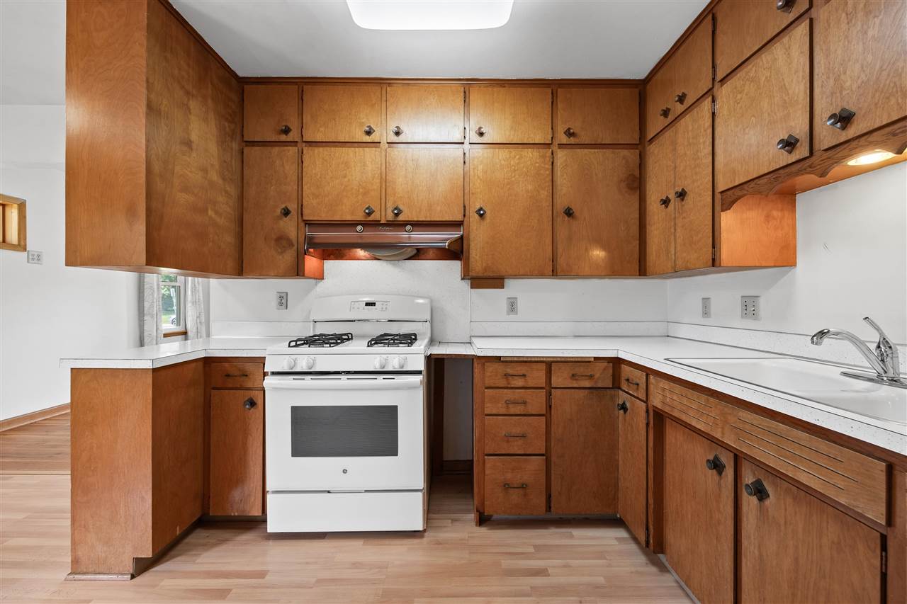 805 9th Avenue Coralville IA 52241-0000