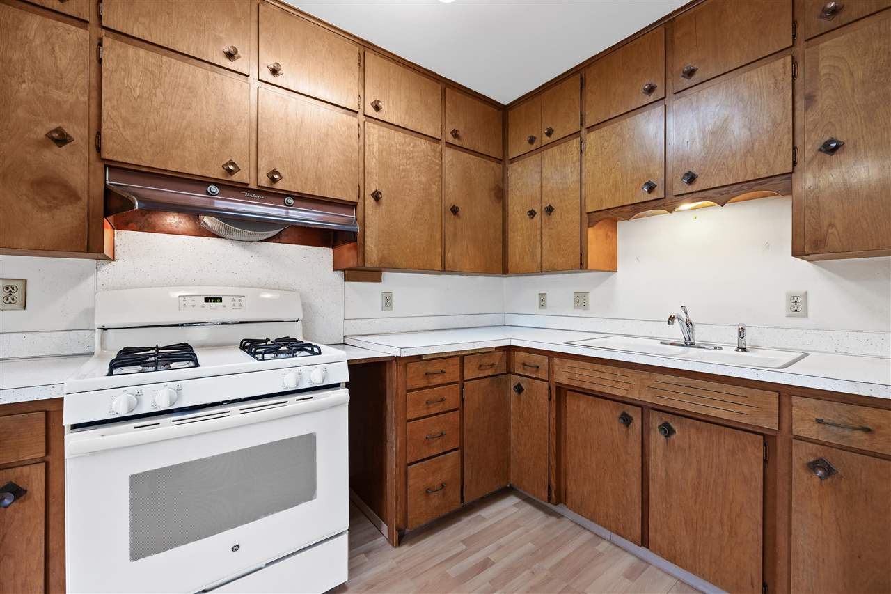 805 9th Avenue Coralville IA 52241-0000