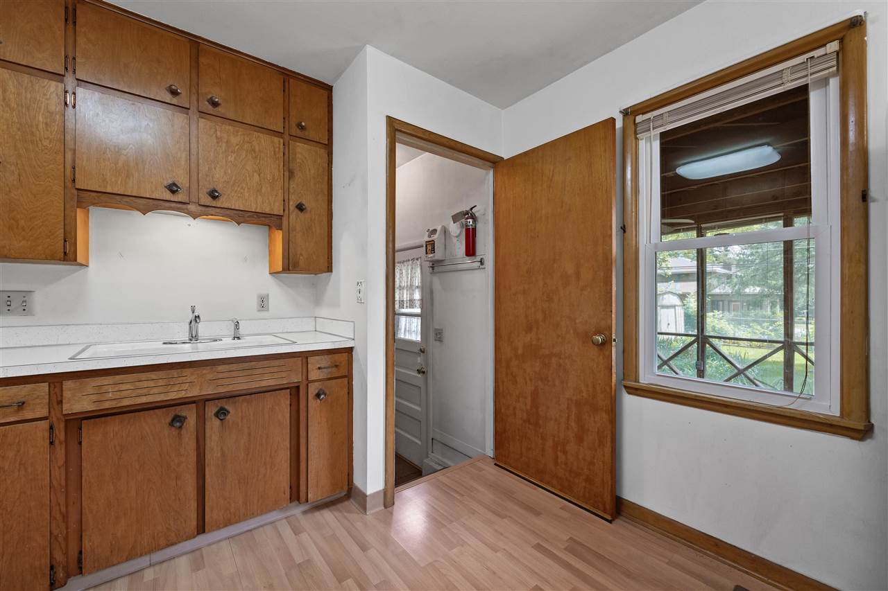 805 9th Avenue Coralville IA 52241-0000