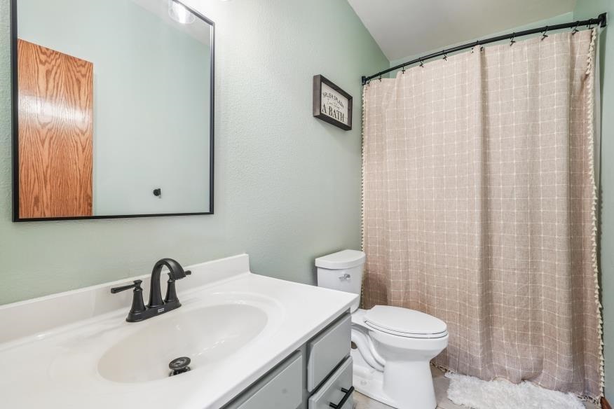 7997 218th Avenue Martelle IA 52305
