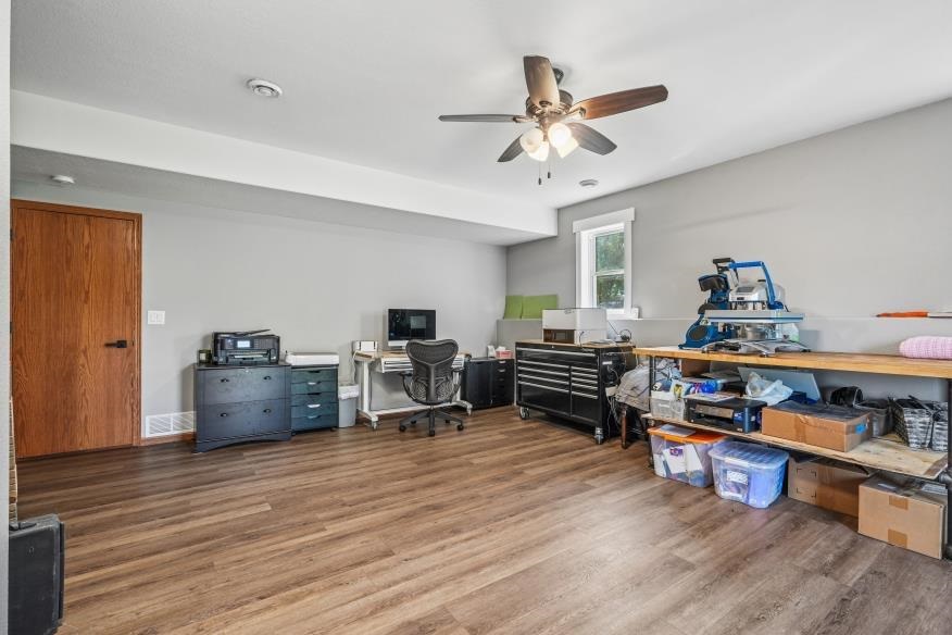 7997 218th Avenue Martelle IA 52305