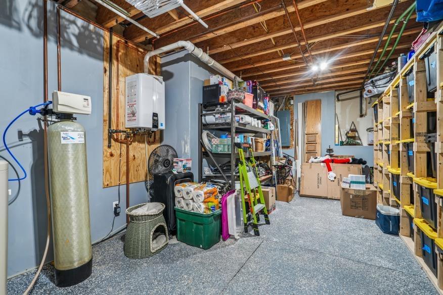 7997 218th Avenue Martelle IA 52305