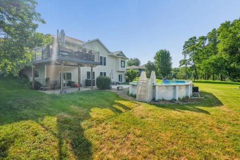 7997 218th Avenue Martelle IA 52305