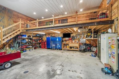 7997 218th Avenue Martelle IA 52305