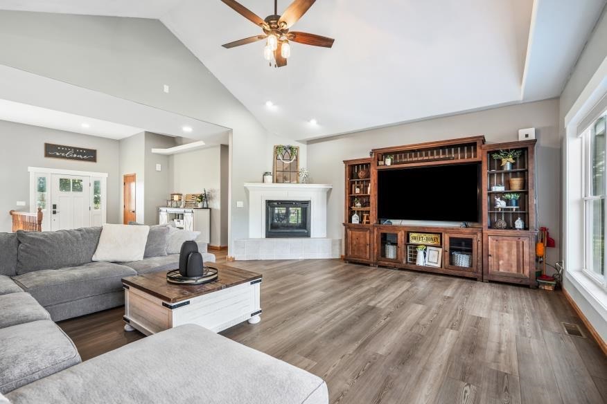 7997 218th Avenue Martelle IA 52305