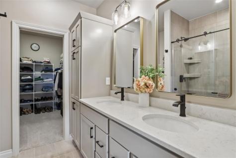 1030 Highland Trail Solon IA 52333