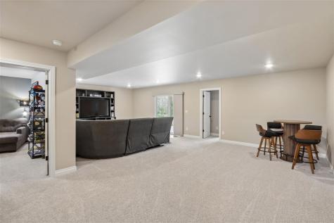 1030 Highland Trail Solon IA 52333