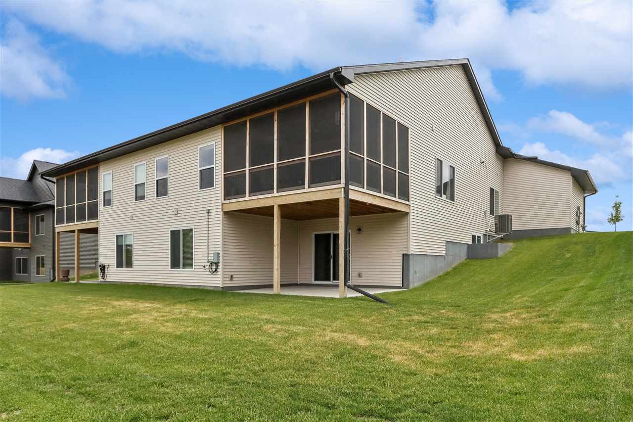 1030 Highland Trail Solon IA 52333