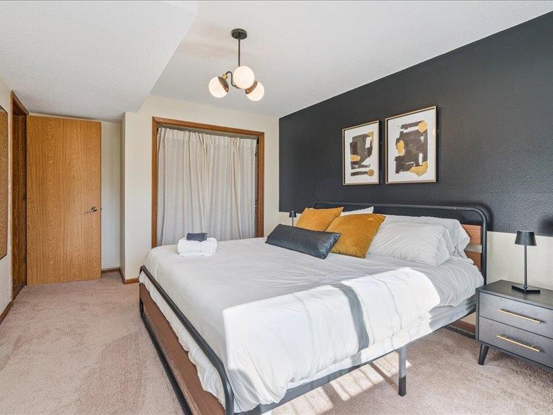 2355 Jessup Circle Iowa City IA 52246