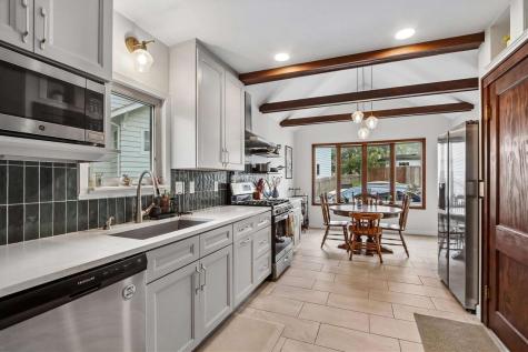 108 Highland Drive Iowa City IA 52246