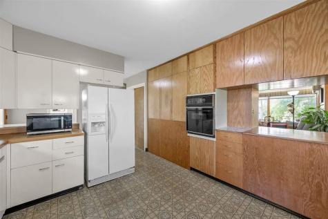 2600 Maple Drive NW Cedar Rapids IA 52405