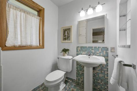 2600 Maple Drive NW Cedar Rapids IA 52405