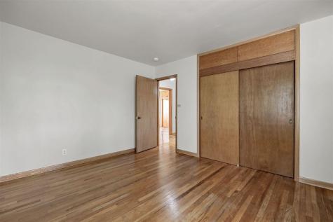 2600 Maple Drive NW Cedar Rapids IA 52405