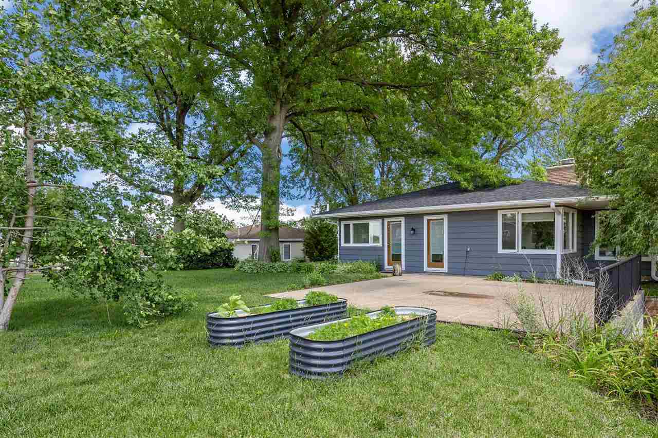 2600 Maple Drive NW Cedar Rapids IA 52405