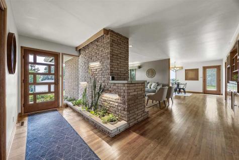 2600 Maple Drive NW Cedar Rapids IA 52405