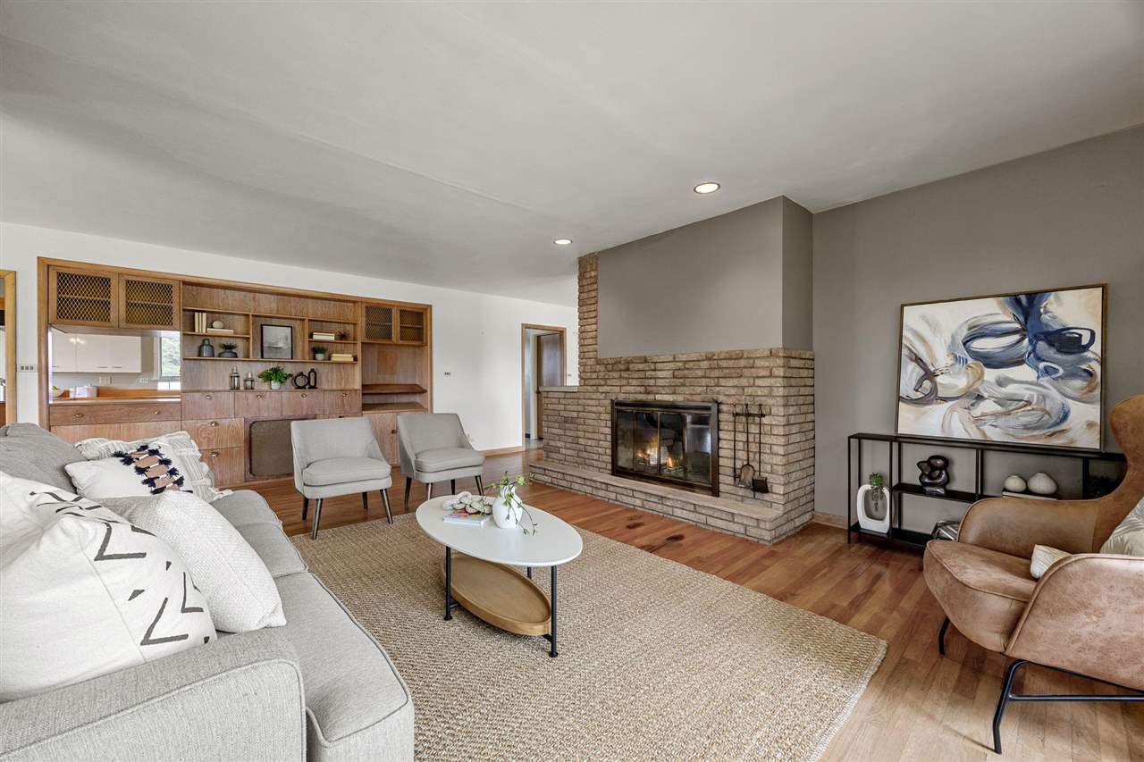 2600 Maple Drive NW Cedar Rapids IA 52405