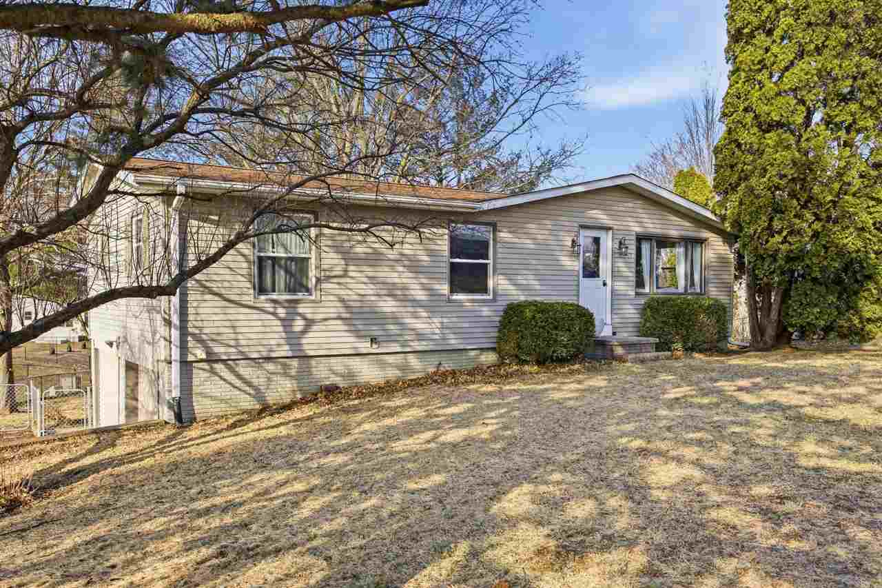 40 Greenview Drive West Branch IA 52358
