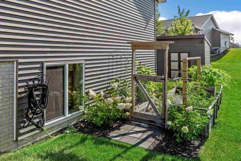 1626 Prairie Rose Drive SW Cedar Rapids IA 52404