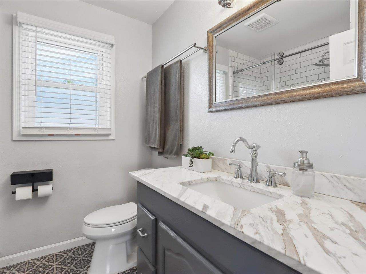 5 Olde Hickory Road Coralville IA 52241