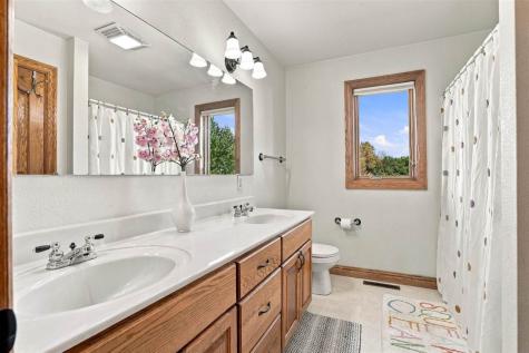 24594 110th Street Anamosa IA 52205