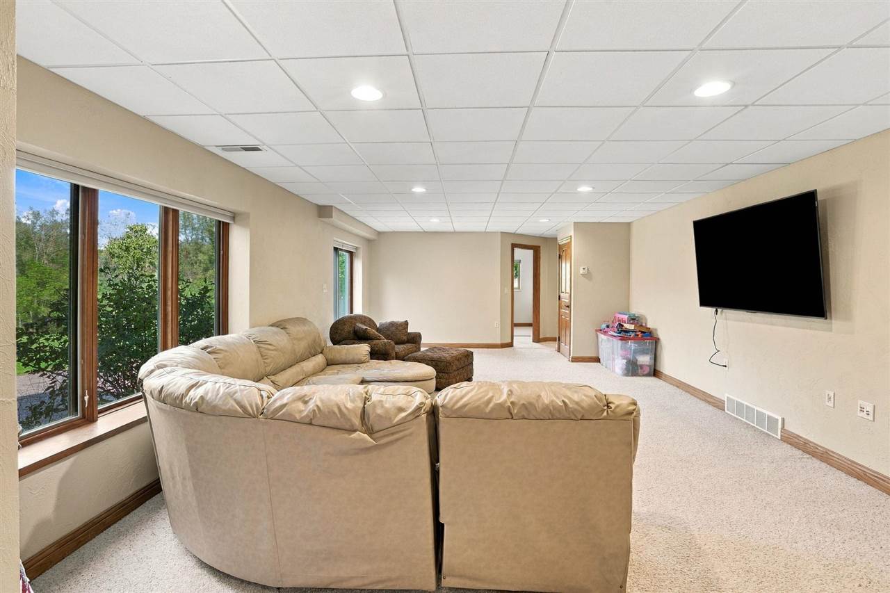 24594 110th Street Anamosa IA 52205