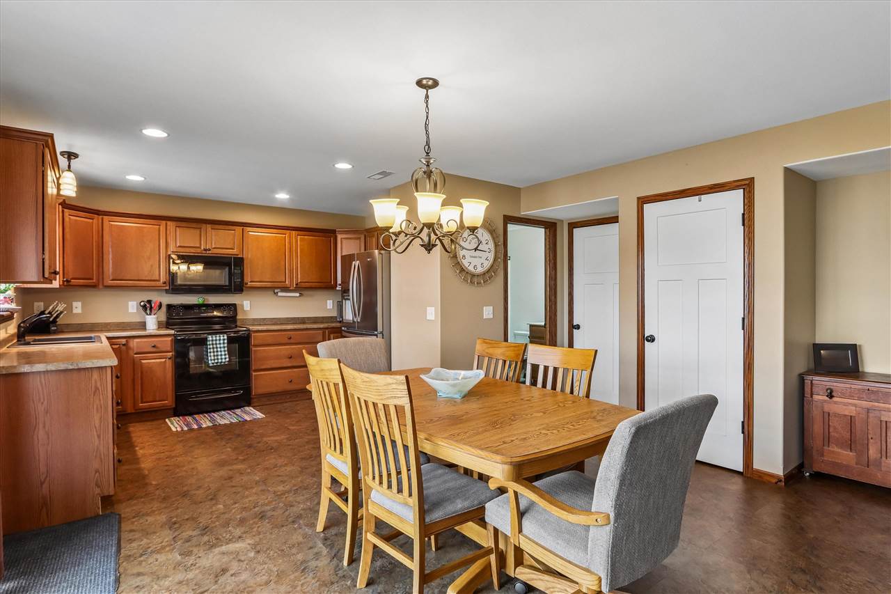 412 Rolling Hills Drive Tiffin IA 52340