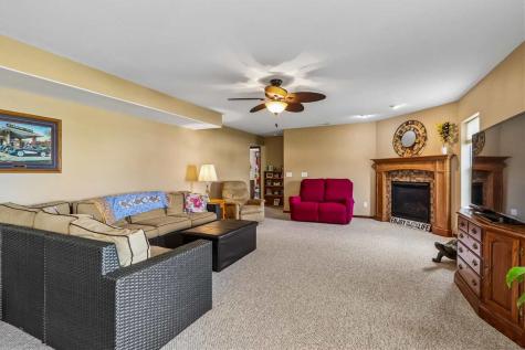 412 Rolling Hills Drive Tiffin IA 52340