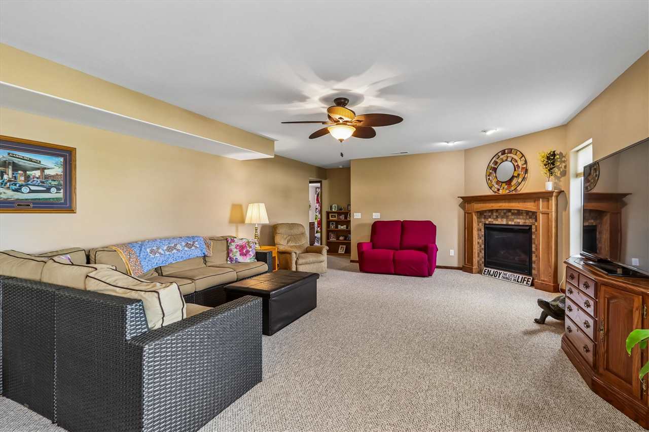 412 Rolling Hills Drive Tiffin IA 52340