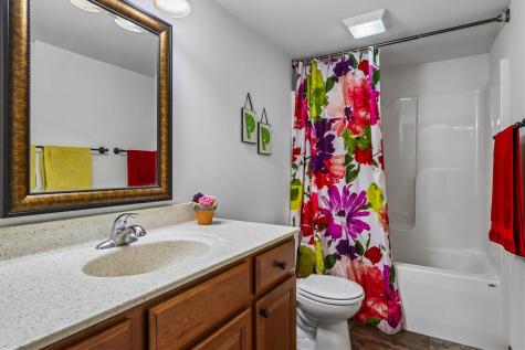 412 Rolling Hills Drive Tiffin IA 52340