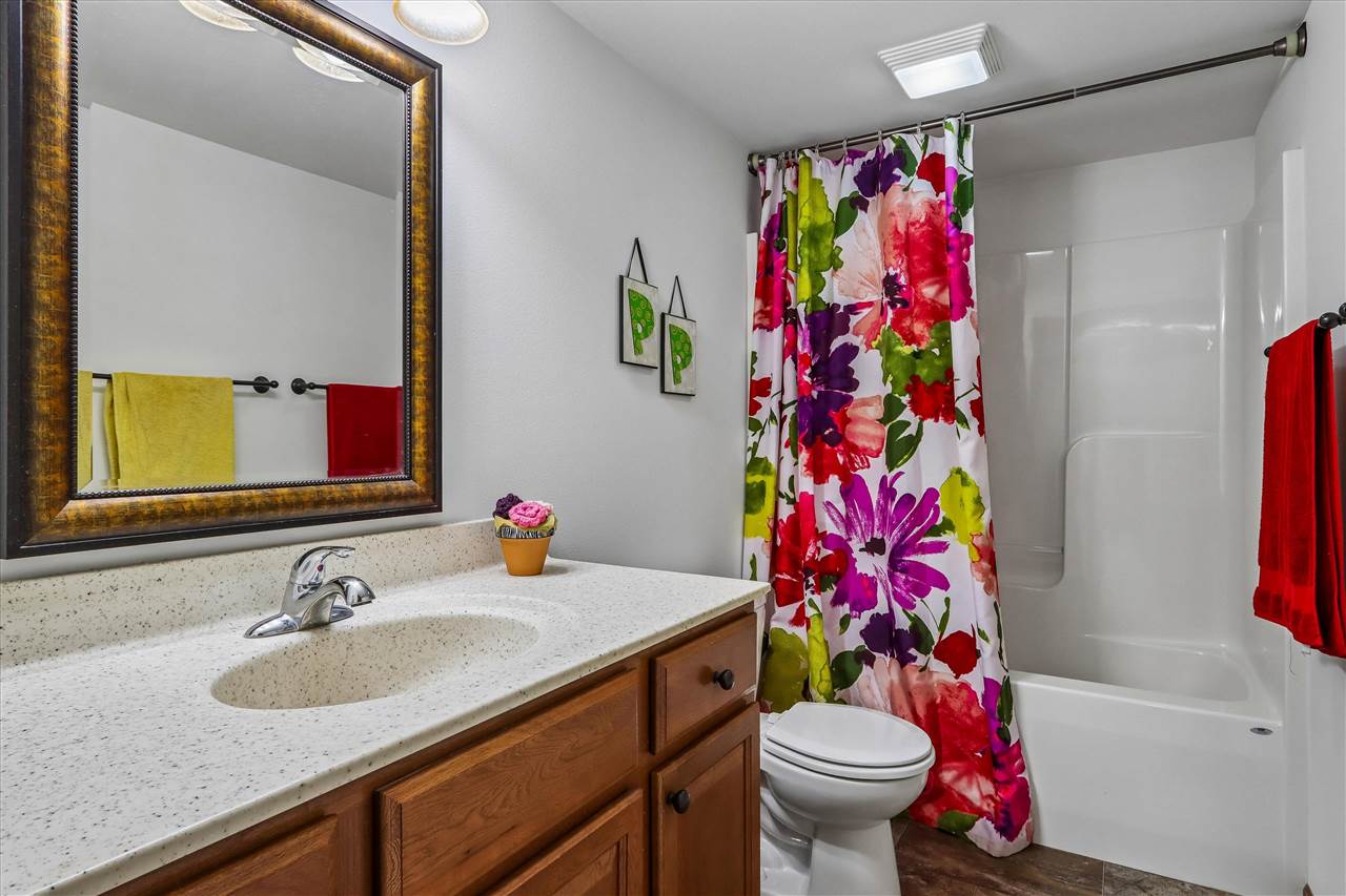 412 Rolling Hills Drive Tiffin IA 52340